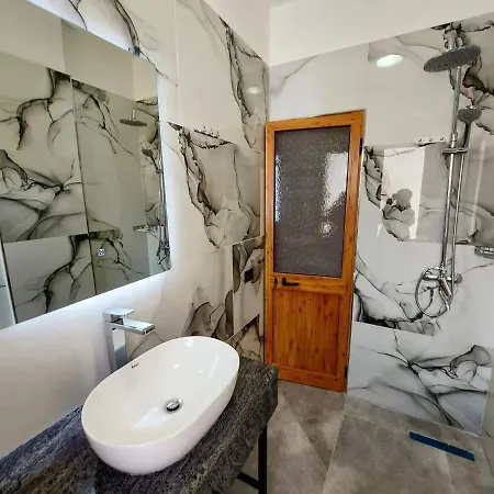 Eden Hotel Shëngjin