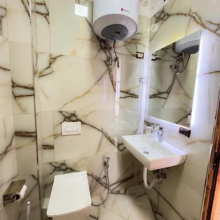 Eden Hotel Shëngjin