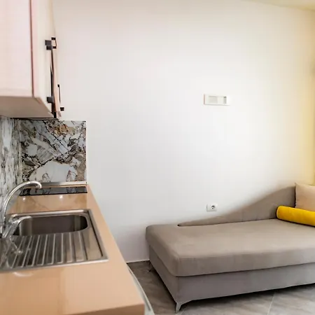 فندق Eden Shëngjin